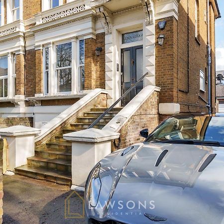 Loft Living By Lawsons With Parking Windsor Exterior foto