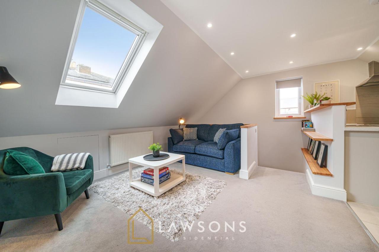 Loft Living By Lawsons With Parking Windsor Exterior foto